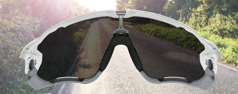 Oakley Jawbreaker example of glare blocking