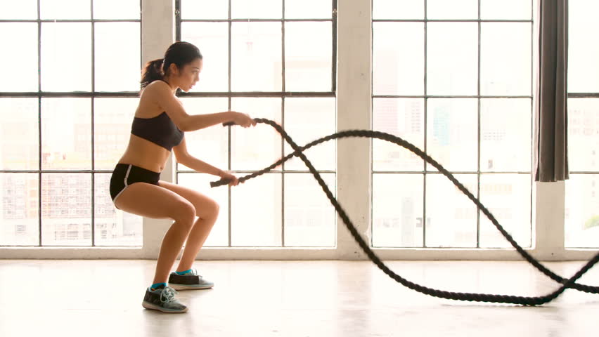 battle ropes workout shoulders