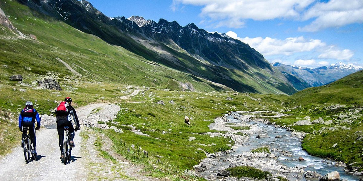 Climbing Everesting Mount Everest Competition Cycling Ride Bike