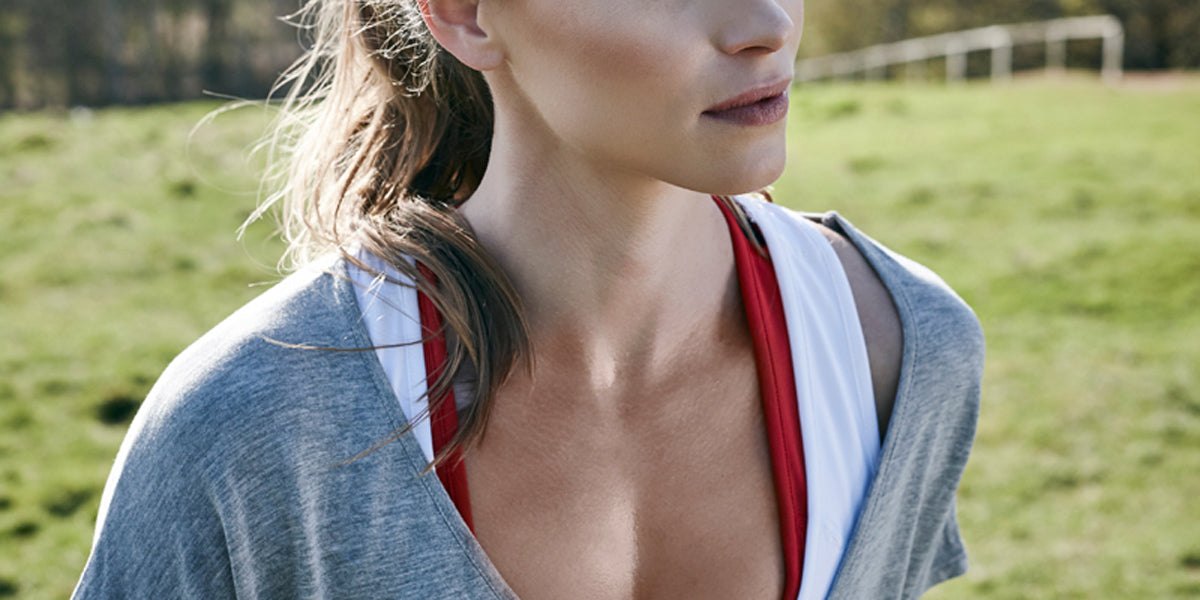 loose flowing yoga top sports bra crop top fashion trend