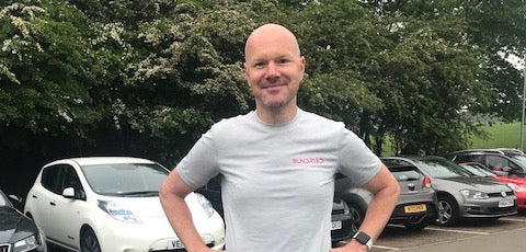 runner running marathon