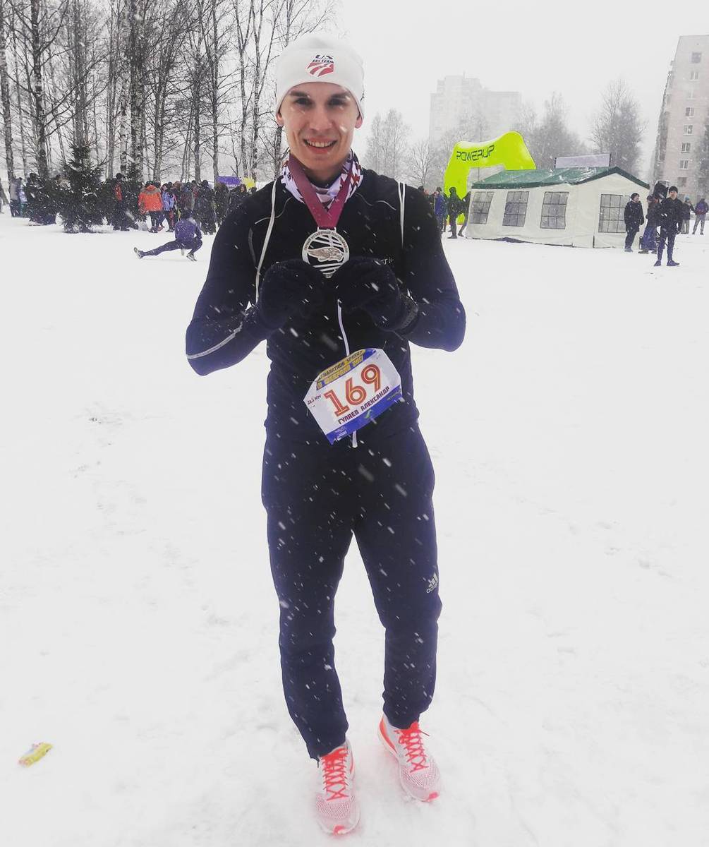 Alex Gulyaev 1000 half marathons running Russian magazine