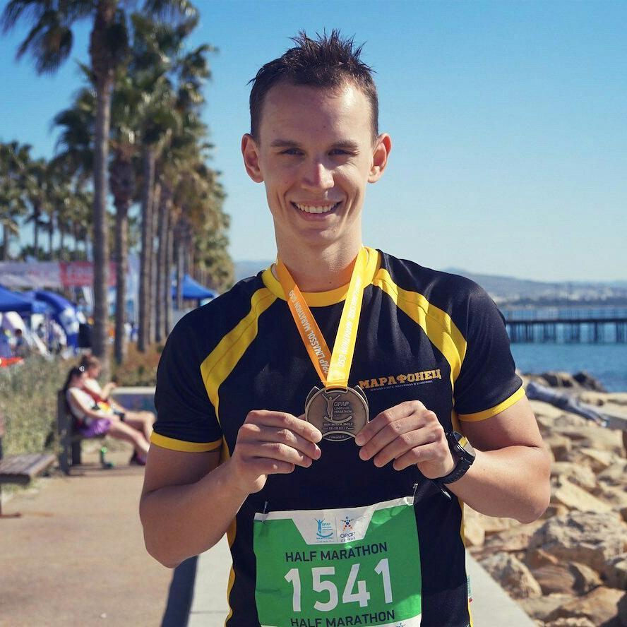 Alex Gulyaev 1000 half marathons running Russian magazine