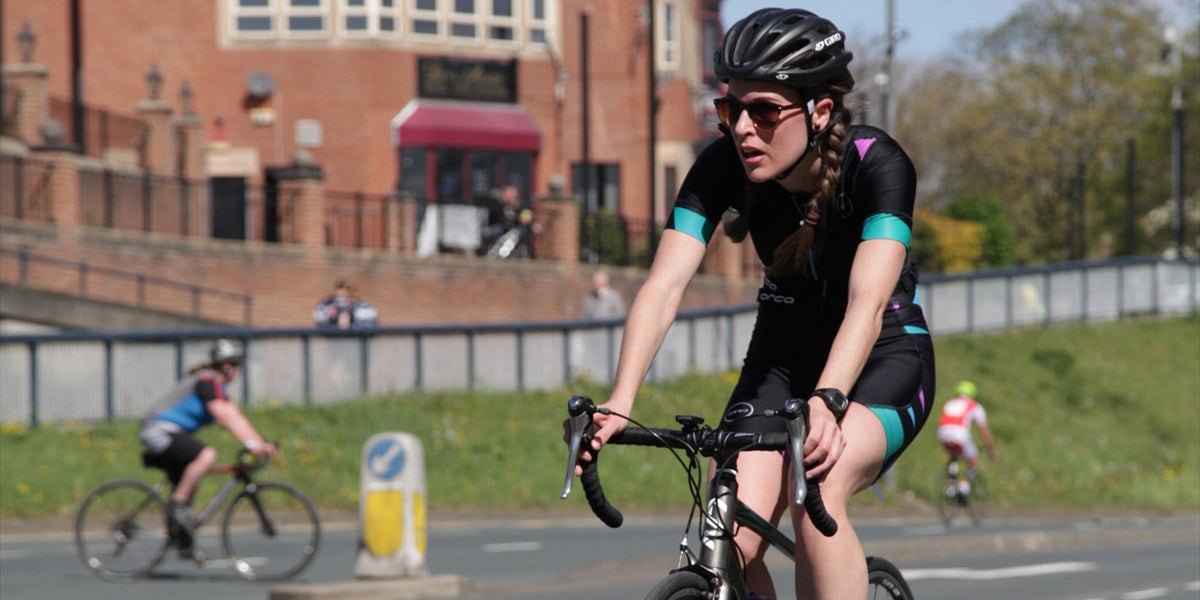 Claire Harlow Cycling triathlon race