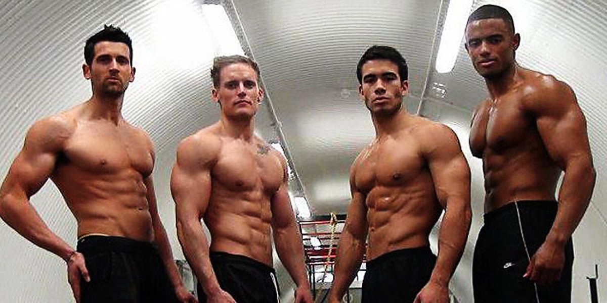 CrossFit athletes in shape get fit