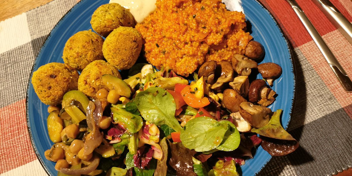 healthy dinner falafel cous cous carbs fat protein diet nutrition