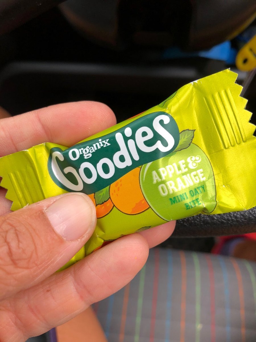 healthy oat snack bar protein