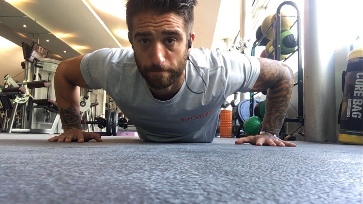Elia Press Ups Gym Chest Core Strength