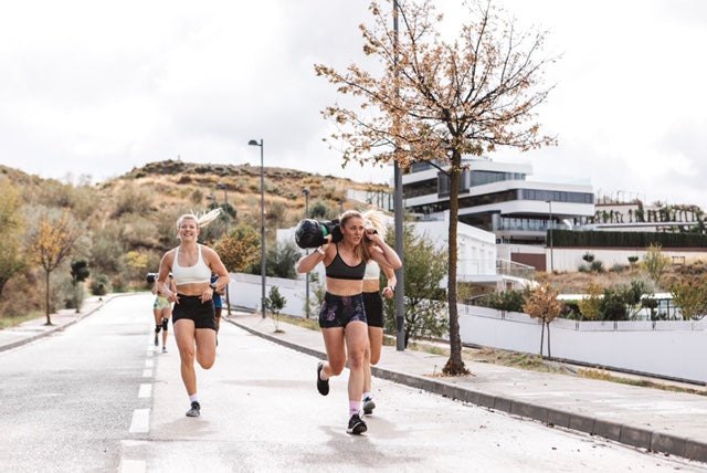 running friends fitness retreat workout