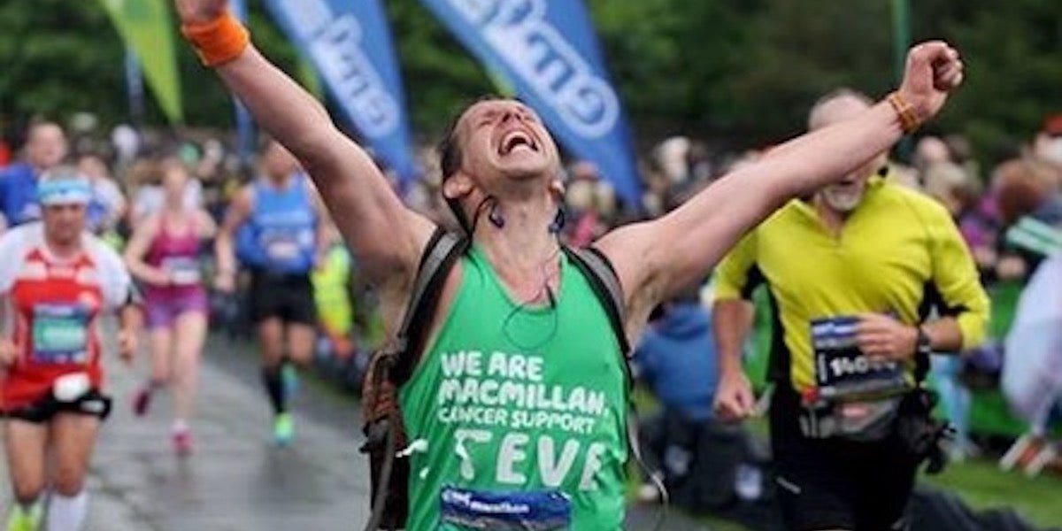 runner marathon finish line