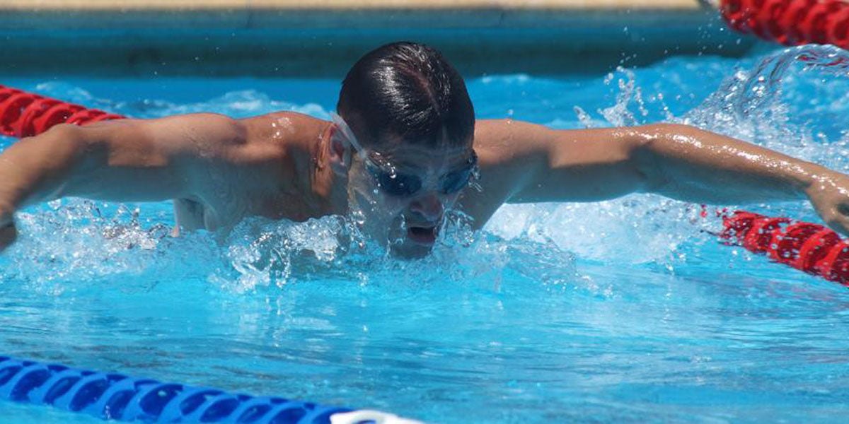 swimmer triathlete Sundried activewear