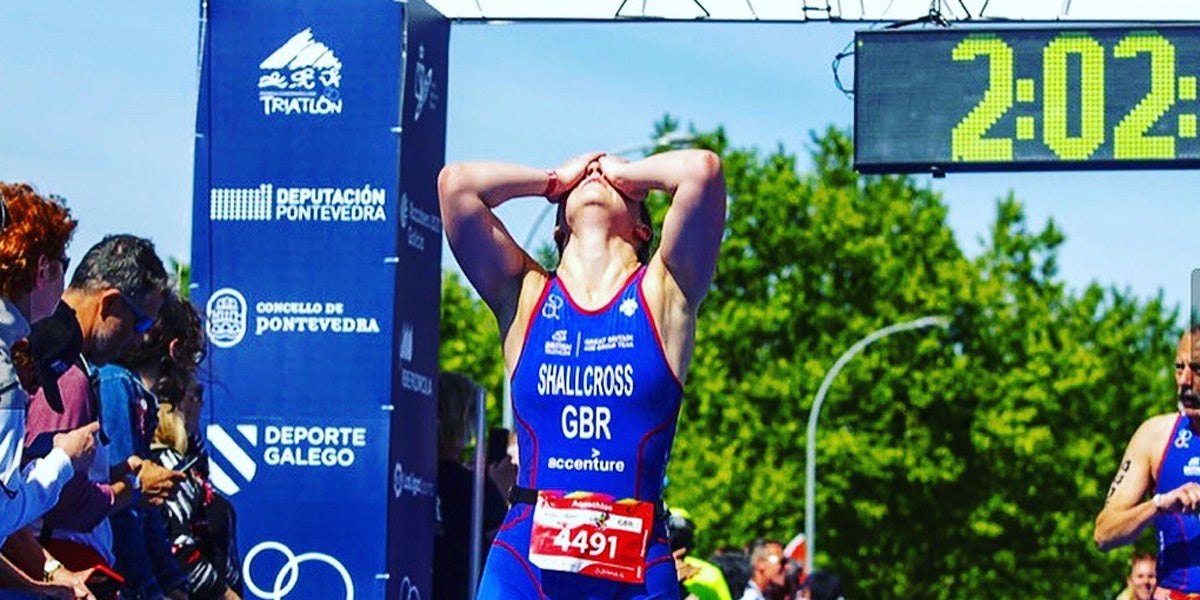 triathlete finish line running 