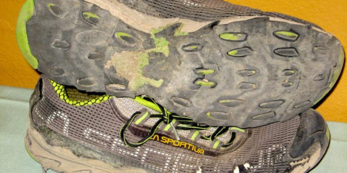 worn out running shoes trainers sneaker replace retire